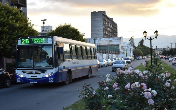 Servicio de colectivos en este 1er día de 2023 en Salta