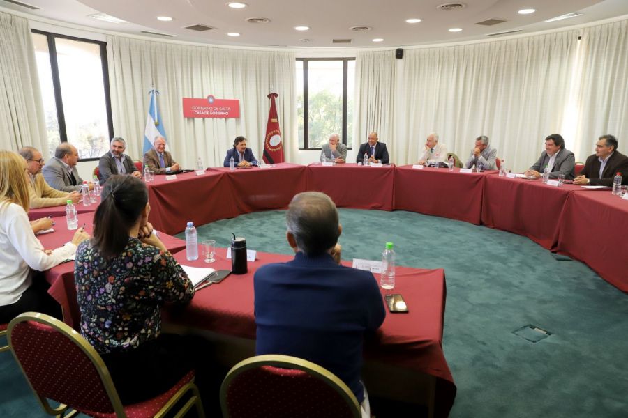 El gobernador Sáenz encabezó una nueva reunión del gabinete provincial