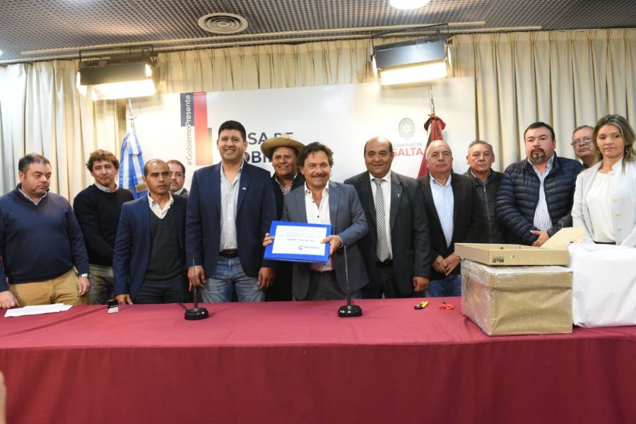 Se abrieron los sobres de la licitación para la construcción del gasoducto de los Valles Calchaquíes. VIDEO