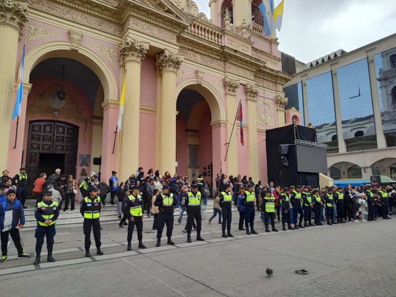 Intenso operativo de seguridad ante la masiva llegada de peregrinos por el Milagro. VIDEO