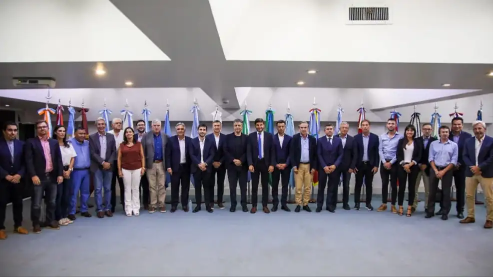 Gobernadores pidieron a Nación la coparticipación del Impuesto País