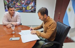 El municipio coordina obras con Aguas del Norte para avanzar con el plan de reparación de calles. VIDEO