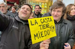 Análisis «7 PM»: Los políticos y la gente en sintonías diferentes…