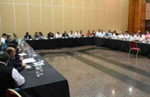 Gremios estatales rechazan la oferta salarial y se mantienen en alerta