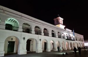 El municipio invita a la vigilia patriótica en el Cabildo Histórico