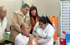 Dengue: Inició la vacunación en Capital. VIDEO/FOTOS