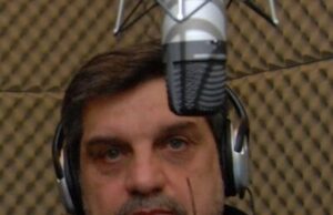 Jorge Villazón: (periodista y analista político): «Lo que lo favorece a Milei es la falta de liderazgos claros en la oposición»