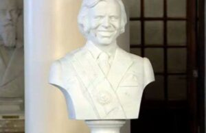 Sobre bustos no hay nada escrito – Por: Alejandro Borensztein