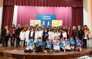 El Ministerio de Educación renovó su compromiso con la distribución de libros para enseñar y aprender a leer y a escribir