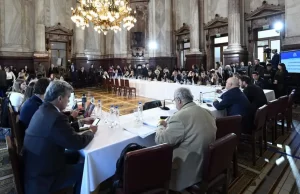 El tratamiento de la Ley Bases en el Senado no obtuvo dictamen y continuará en comisiones la semana próxima