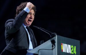 El presidente Javier Milei trató de totalitario a Pedro Sánchez y lo acusó de sufrir un “complejo de inferioridad”