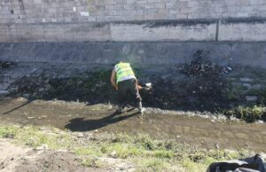 Se realizaron tareas de limpieza en el canal pluvial 16 de Septiembre. VIDEO/FOTOS