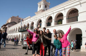 Análisis «7 PM»: Feriados largos pero bolsillos flacos…