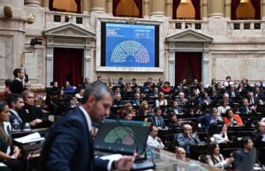 En Diputados, la oposición aprobó una nueva fórmula jubilatoria: Milei la vetará