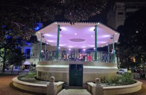 Este sábado la Glorieta volverá a encontrarse en un abrazo de tango