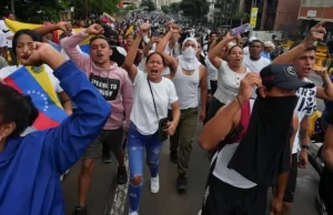 Al menos dos muertos durante las protestas contra el fraude de Nicolás Maduro en Venezuela