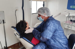 El Móvil Odontológico atiende por orden de llegada en el CCM. VIDEO/FOTOS