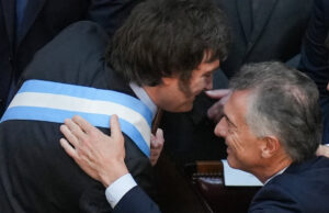 Mauricio Macri dejó al desnudo el entorno Presidencial – Por: Daniel Salmoral