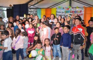 Día de las Infancias: el Gobernador compartió con más de 400 niños el festival “El escenario es nuestro”. VIDEO/FOTOS
