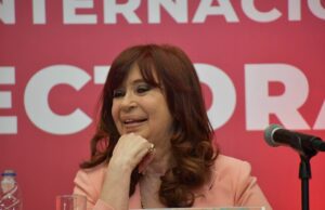 Cristina Kirchner: “Pido por el legado de Hugo Chávez que se publiquen las actas electorales en Venezuela”