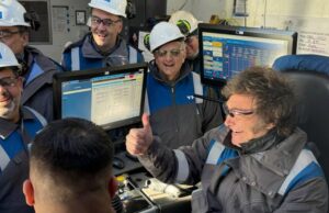 No hay plata?… YPF controlado por Santiago Caputo gastó $33 mil millones en publicidad