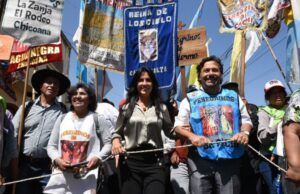 En una Salta unida por la fe, el Gobernador recibió a más de 10 mil peregrinos de los Valles Calchaquíes