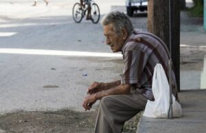 Más de la mitad del país es pobre: el fin de todos los relatos… – Por: Daniel Salmoral