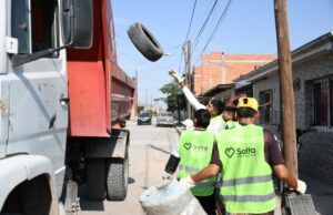 Este jueves, la Municipalidad continuará con el descacharrado en Floresta Alta. FOTOS