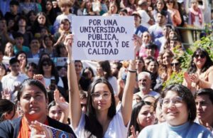 El Gobierno vetó la ley de Financiamiento Universitario tras la multitudinaria marcha por la educación pública