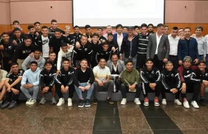 Orgullo salteño: Sáenz recibió al plantel de Central Norte tras su histórico ascenso a Primera Nacional. VIDEO/FOTOS