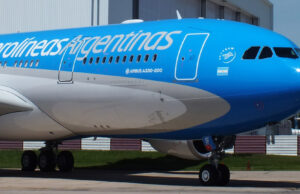 Aerolíneas Argentinas y los sindicatos alcanzaron un acuerdo: incluye una mejora económica y cambios en las condiciones laborales
