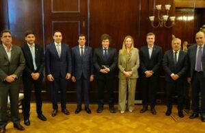 Javier Milei escuchó los reclamos de los gobernadores de la UCR y “aclaró” sus críticas contra Alfonsín