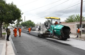 Obras de repavimentación y demarcación de sendas en diversos barrios y calles de la ciudad. VIDEO/FOTOS