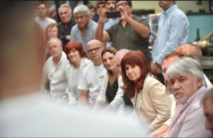 Cristina Kirchner suma adhesiones para fortalecerse como líder del PJ