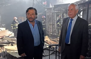 Incendio en el mercado San Miguel: Sáenz recorrió la zona afectada y se solidarizó con los puesteros