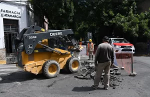 Se ejecutan tareas de hormigonado en Catamarca y Urquiza y Catamarca y Alvarado. VIDEO/FOTOS