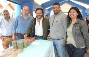 Feria en Cerrillos: Gustavo Sáenz acompañó a pequeños emprendedores que mostraron todo el potencial productivo salteño. VIDEO/FOTOS