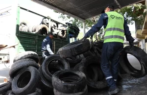 Retiraron 500 neumáticos fuera de uso de una gomería en la Av. Delgadillo. VIDEO/FOTOS