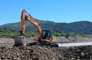 La Municipalidad de Salta inició los trabajos de encauzamiento en el río Vaqueros. VIDEO/FOTOS