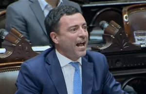 Primera encuesta 2025 sitúa a un cordobés como principal opositor a Milei