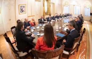En 2024, las transferencias discrecionales del Gobierno nacional a las provincias cayeron un 75%