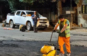 Se ejecutaron obras de bacheo en frío en inmediaciones al Templete a San Cayetano. VIDEO/FOTOS