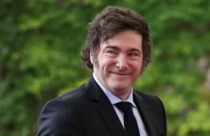 Javier Milei firmó el proyecto de ley Ficha Limpia antes de viajar a Estados Unidos