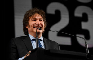 Primera encuesta 2025: La Libertad Avanza sacaría más del 42% de los votos, el kirchnerismo llegaría al 26% y el PRO al 7%