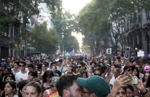 Milei atrasa no solo con los gays, pero la izquierda y el kirchnerismo atrasan con casi todo – Por: Ricardo Roa