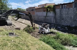 Efectuaron tareas de limpieza en el canal Juan XXIII. VIDEO/FOTOS