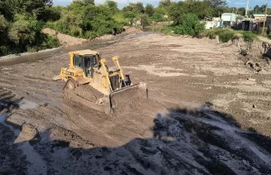 Ejecutan el encauzamiento del río Ancho en la zona sur de la ciudad