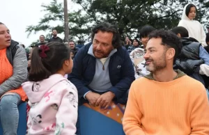 El Gobernador Sáenz y el intendente Durand inauguraron obras en una plaza de Alto La Viña. FOTOS