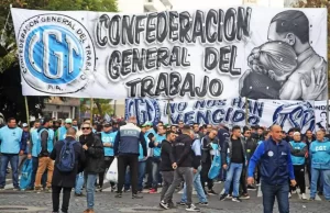 La CGT se endurece ante el Gobierno con una marcha y un paro general