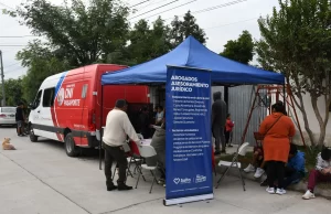 Más de 100 vecinos accedieron a trámites gratuitos en un operativo en zona norte. VIDEO/FOTOS